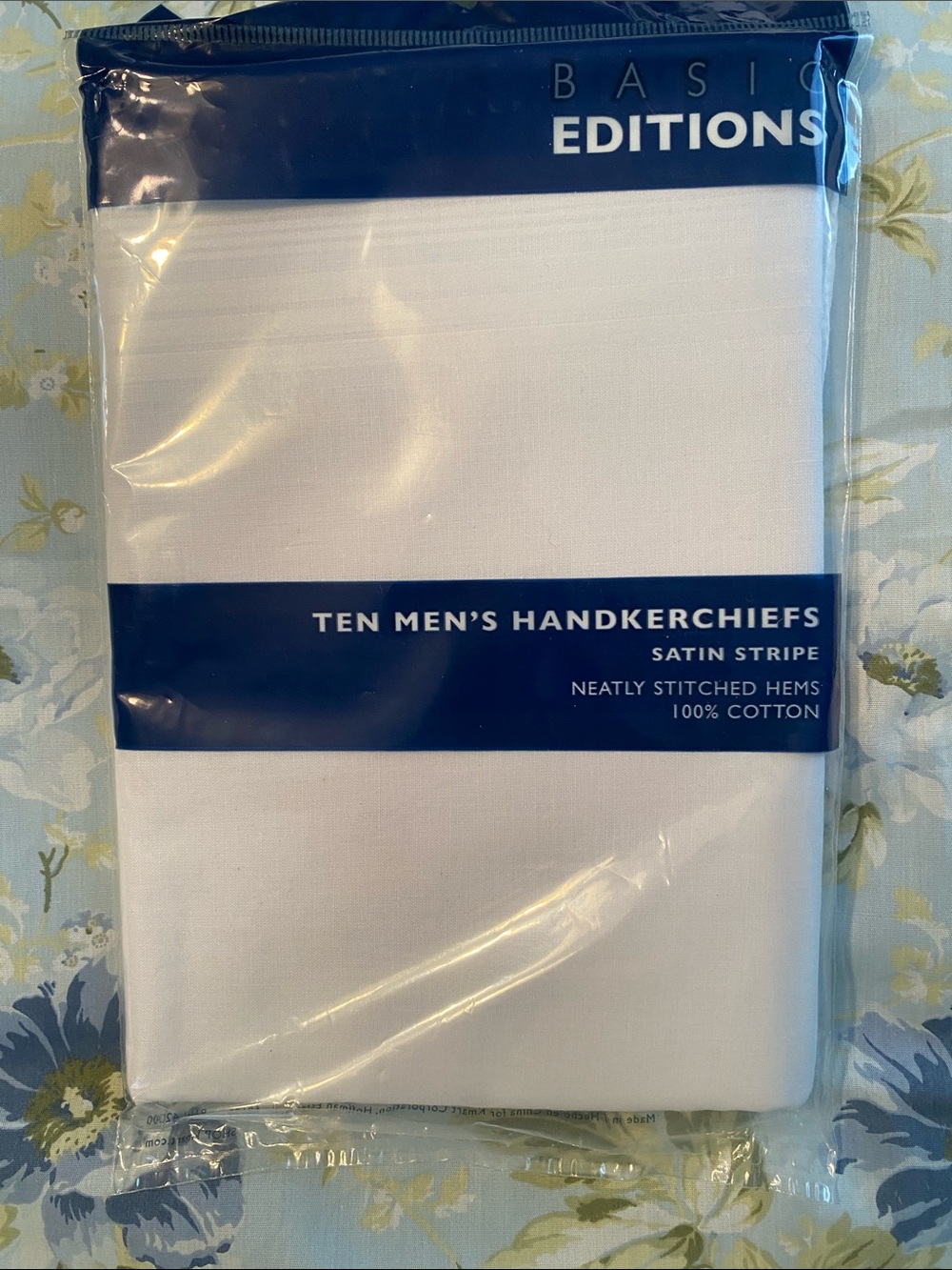 NWT Ten Men's White Satin-Stripe Pocket Squares